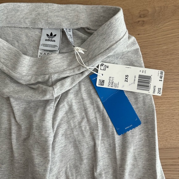 adidas Originals RYV trefoil leggings in gray - Picture 4 of 6